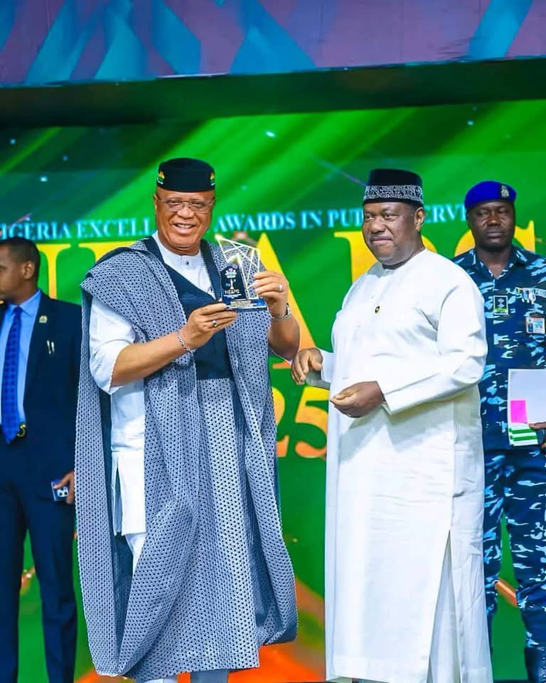 Petroleum Minister (Gas) Ekperikpe Ekpo Congratulates Governor Umo Eno on National Award for Excellence