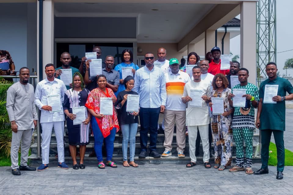 Rep. Martins Esin Facilitates Federal Civil Service Appointments for 17 Constituents